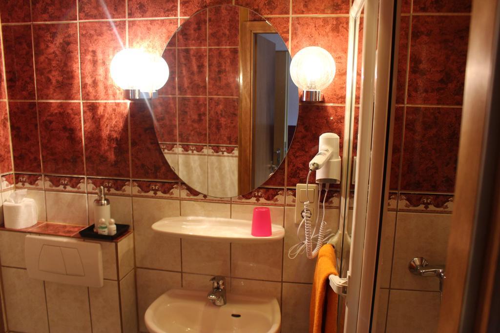 Gasthof Zur Post Zwiefalten Esterno foto