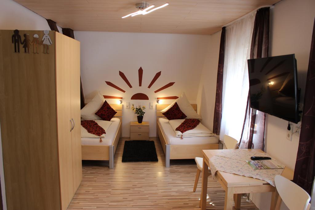 Gasthof Zur Post Zwiefalten Esterno foto